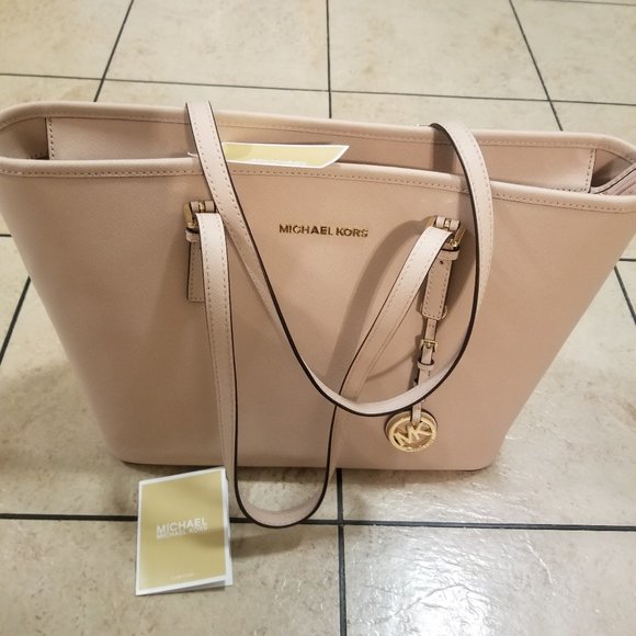 Michael Kors Handbags - Authentic Jet Set Travel Tote Michael Kors NWT
